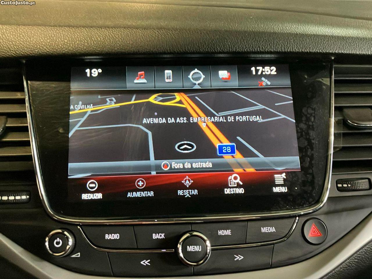 Opel Astra Sports Tourer 1.0 Dynamic Sport S/S — fotografia 10
