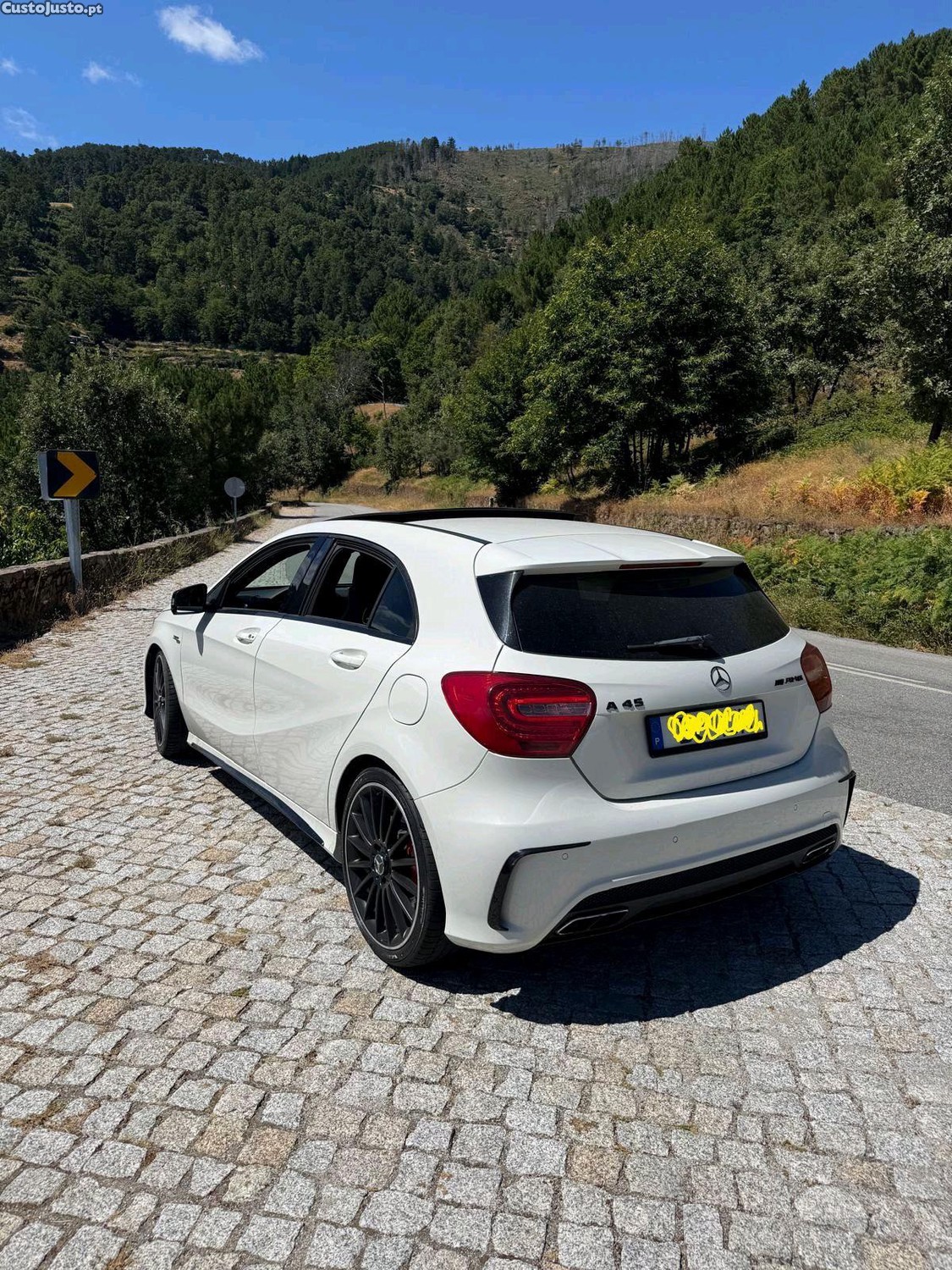 Mercedes-Benz A 45 AMG 361cv — fotografia 3