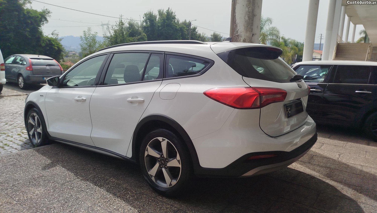 Ford Focus SW 1.5 TDCi Active Aut. — fotografia 13