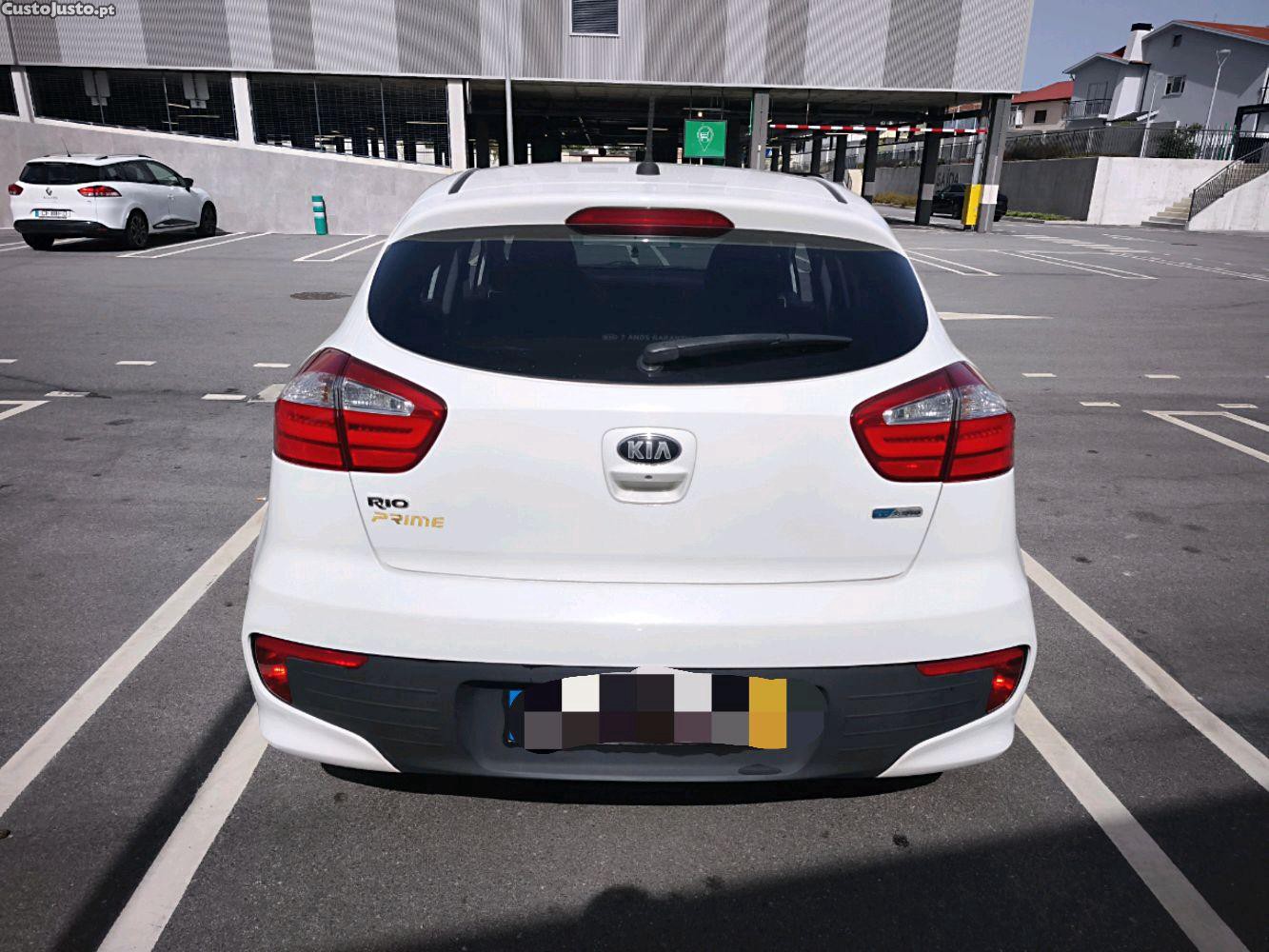 Kia Rio 1.1 crdi prime — fotografia 11
