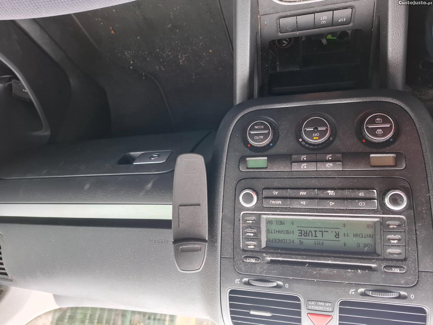 Volkswagen Jetta () — fotografia 4