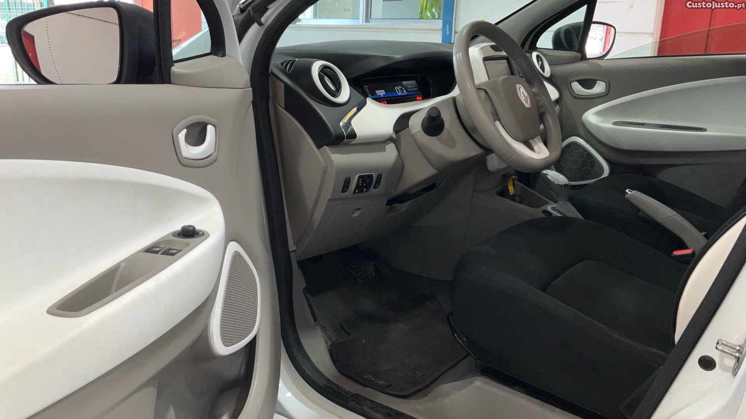 Renault Zoe LIFE 40+B Própria=Iva dedutivel+Nacional — fotografia 4