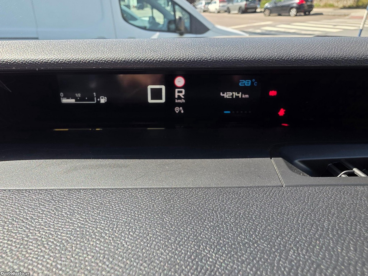 Citroën C3 1.2 Hybrid Max e-DSC6 — fotografia 21