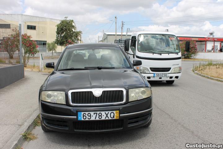 Skoda Superb () — fotografia 7