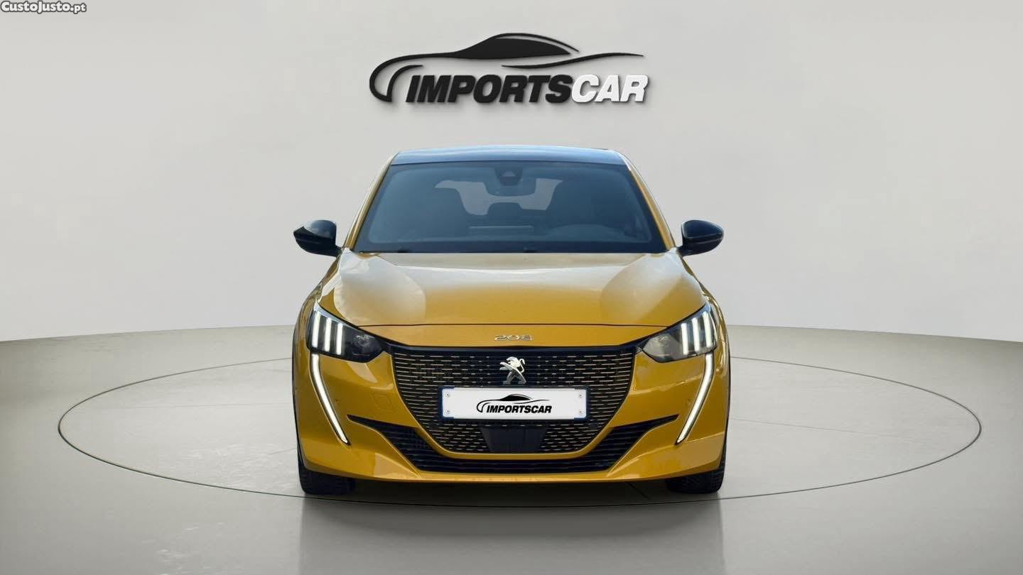 Peugeot 208 1.5 BlueHDi GT — photo 4