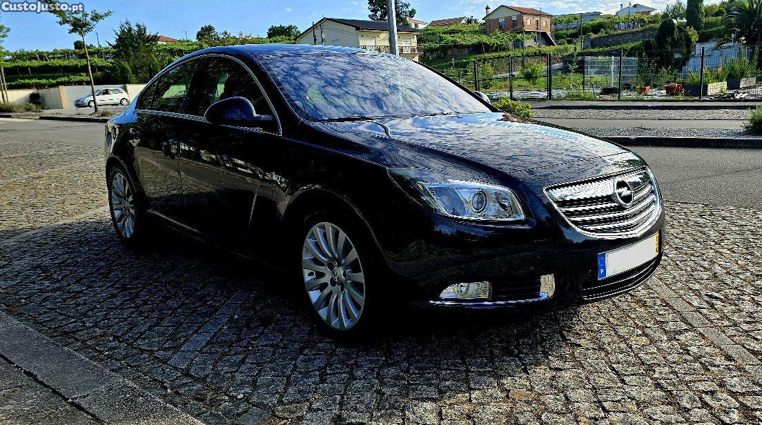 Opel Insignia 2.0 CDTI — fotografia 2