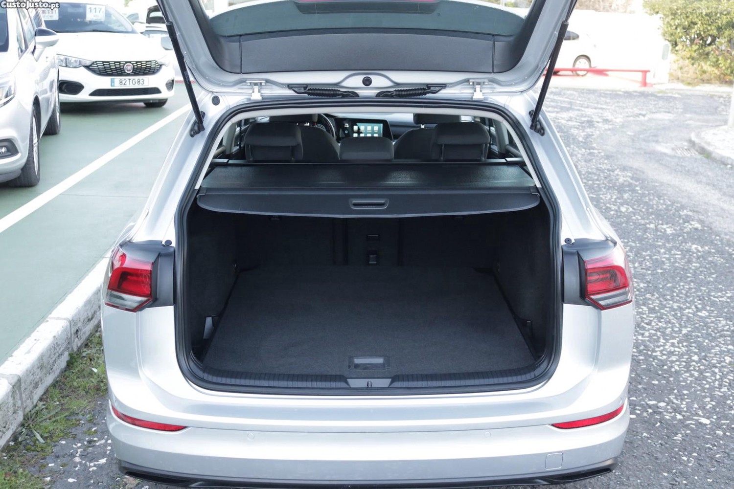Volkswagen Golf Variant 2.0 TDI Life DSG 115cv — fotografia 47