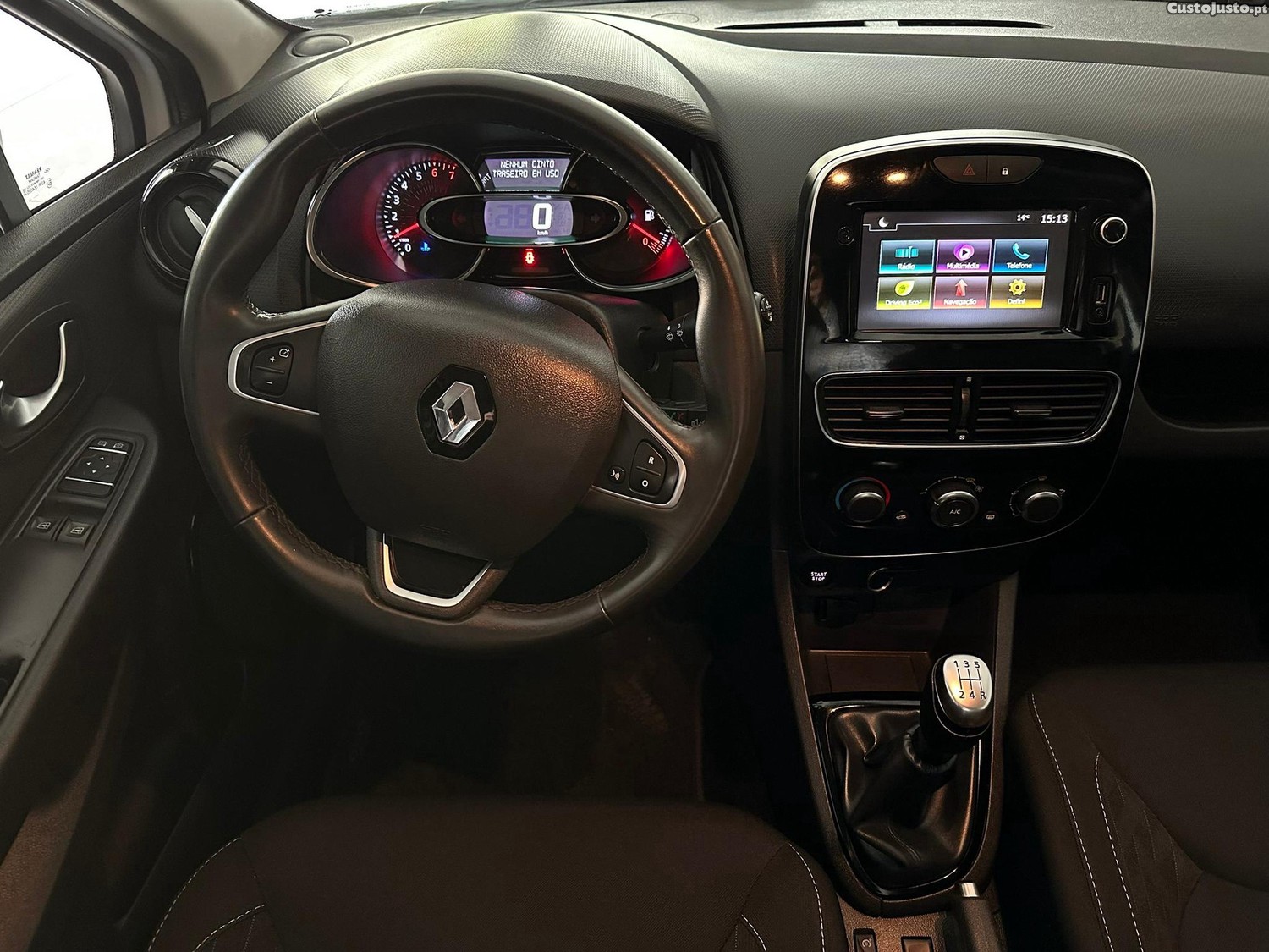Renault Clio 0.9 TCE Limited — fotografia 7