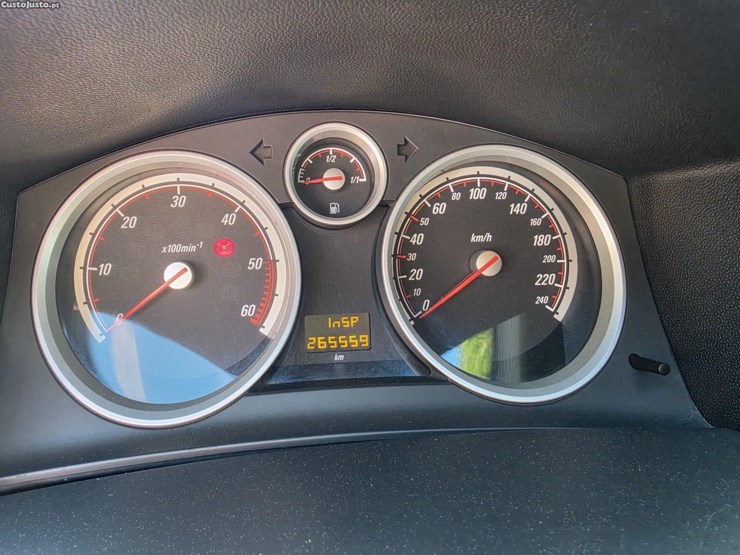 Opel Astra Gtc — fotografia 3