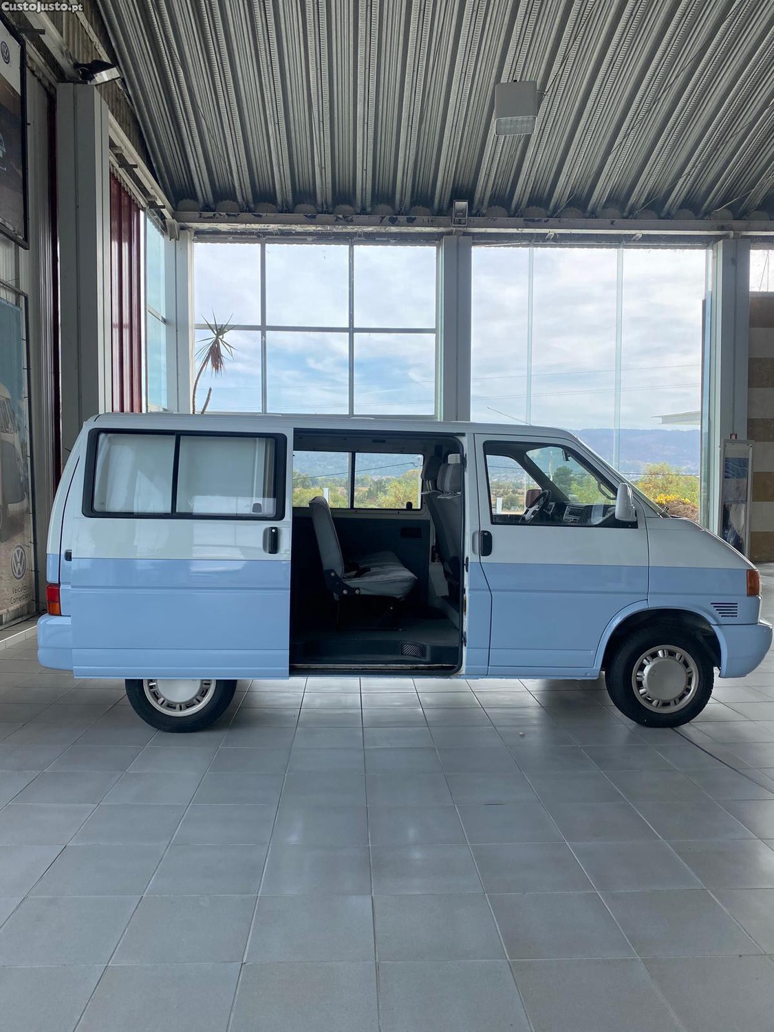 Volkswagen Transporter 7 lugares — fotografia 7