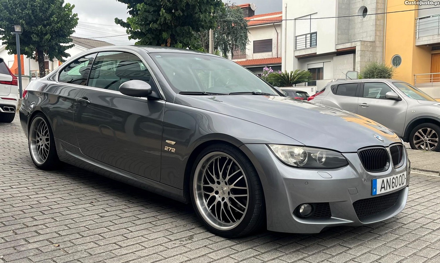 BMW 330 i — fotografia 17