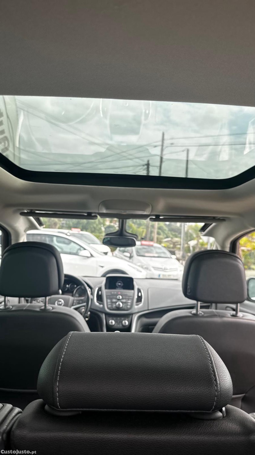 Opel Zafira ZAFIRA TOURER 2.0 CDTI NACIONAL — fotografia 6
