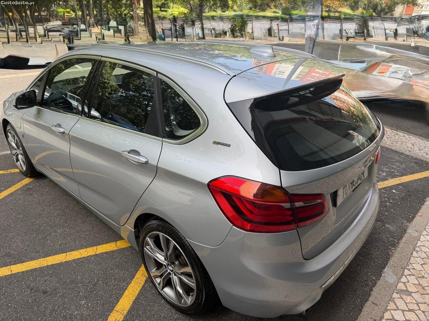 BMW 225 Active Tourer XE iPerformance Luxury Line — fotografia 19