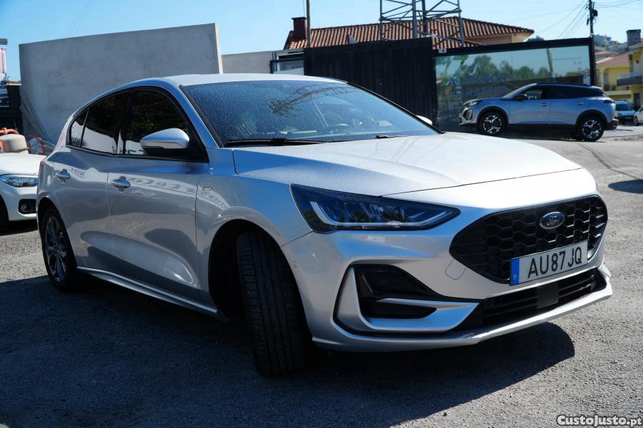 Ford Focus 1.0 EcoBoost MHEV ST — fotografia 9