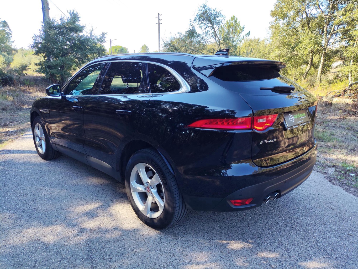 Jaguar F-Pace 2.0 i4D Prestige AWD Aut. — fotografia 6