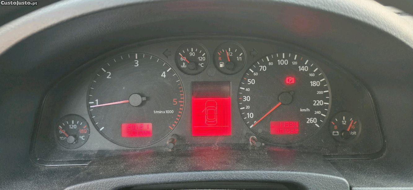 Audi A6 avant 1.9 tdi — fotografia 3