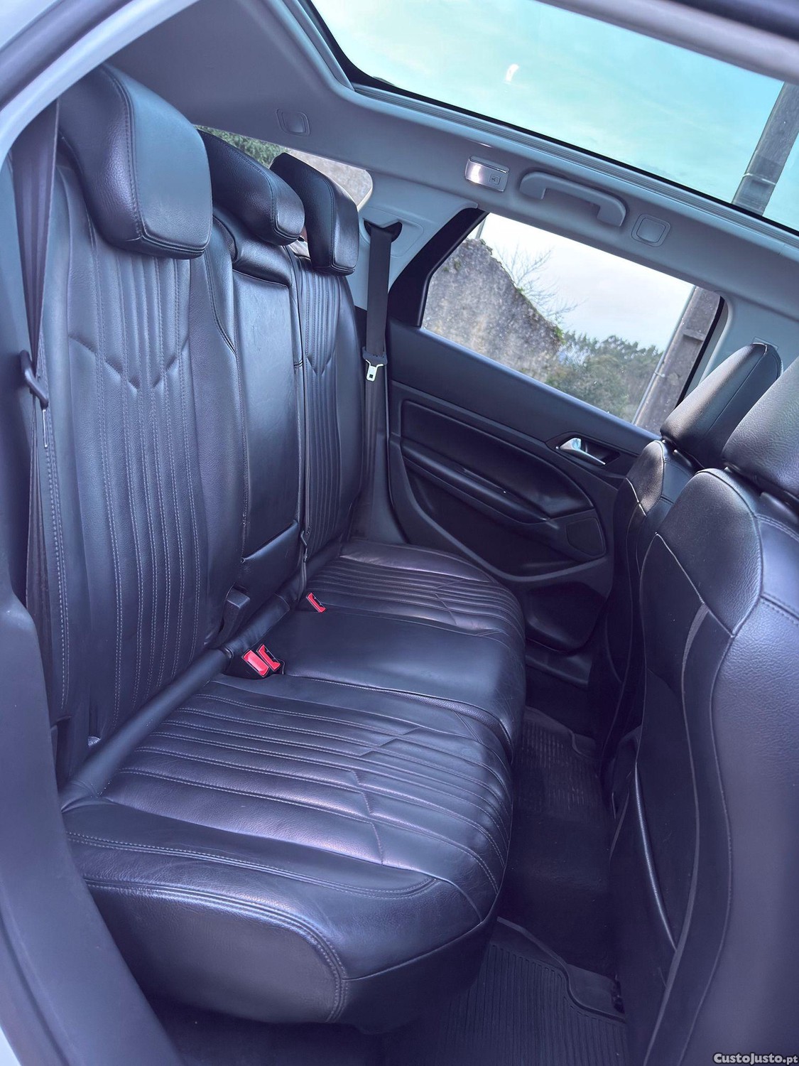 Peugeot 308 — fotografia 4