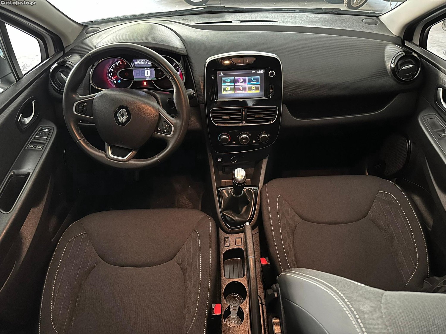 Renault Clio 0.9 TCE Limited — fotografia 8