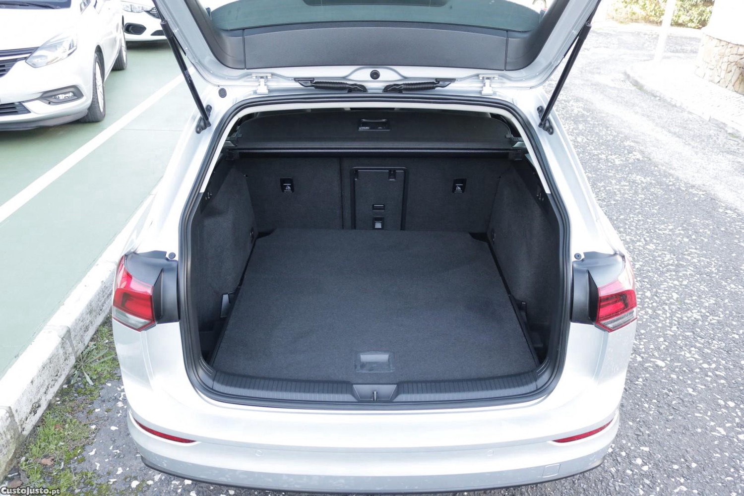 Volkswagen Golf Variant 2.0 TDI Life DSG 115cv — fotografia 46