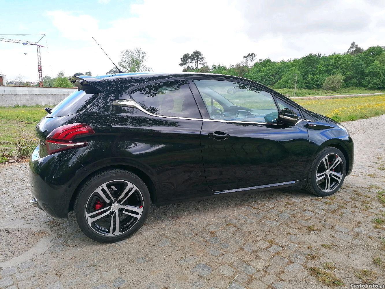 Peugeot 208 GTline - 16 foto 3