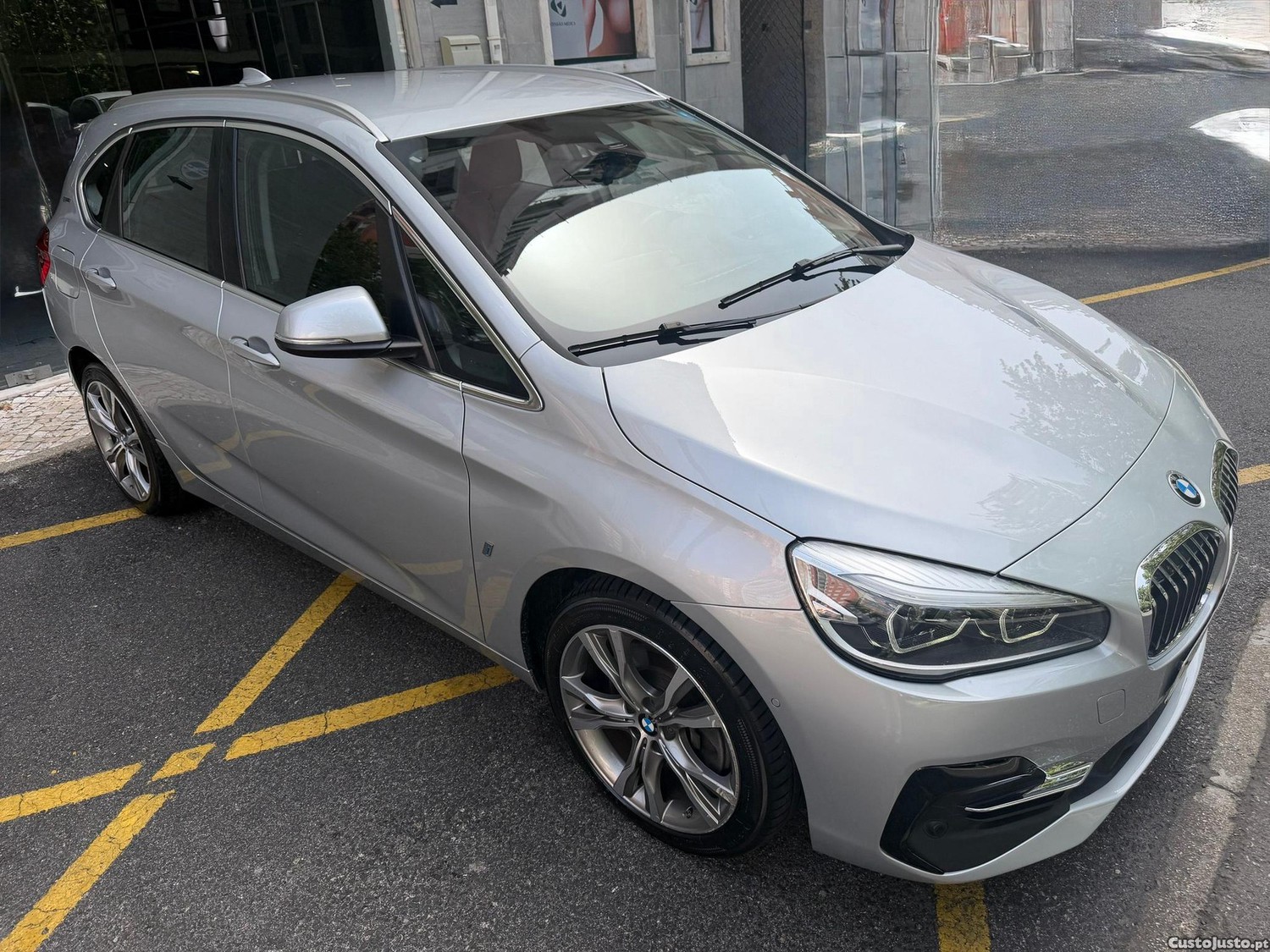 BMW 225 Active Tourer XE iPerformance Luxury Line — fotografia 9