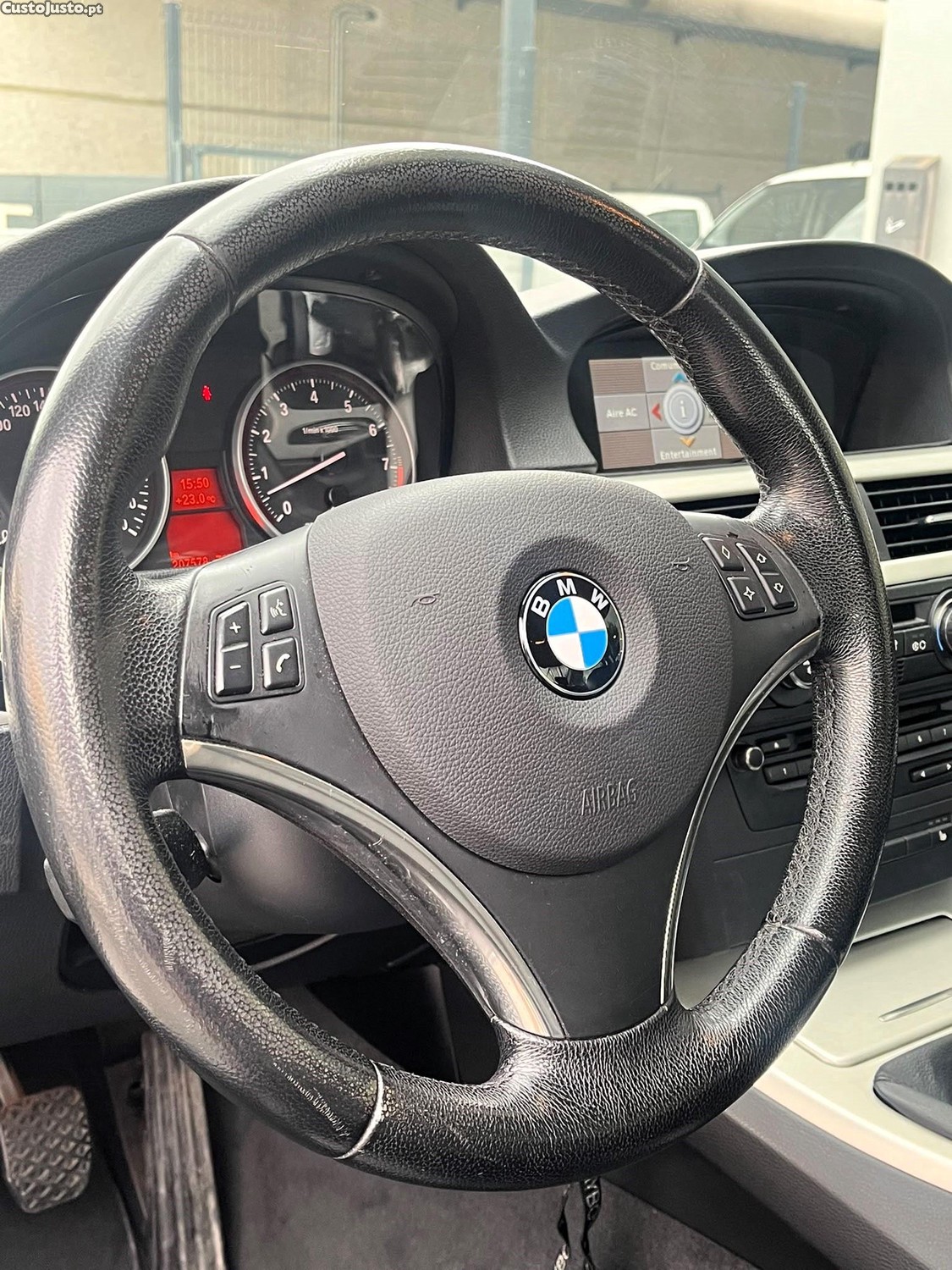 BMW 330 i — fotografia 2