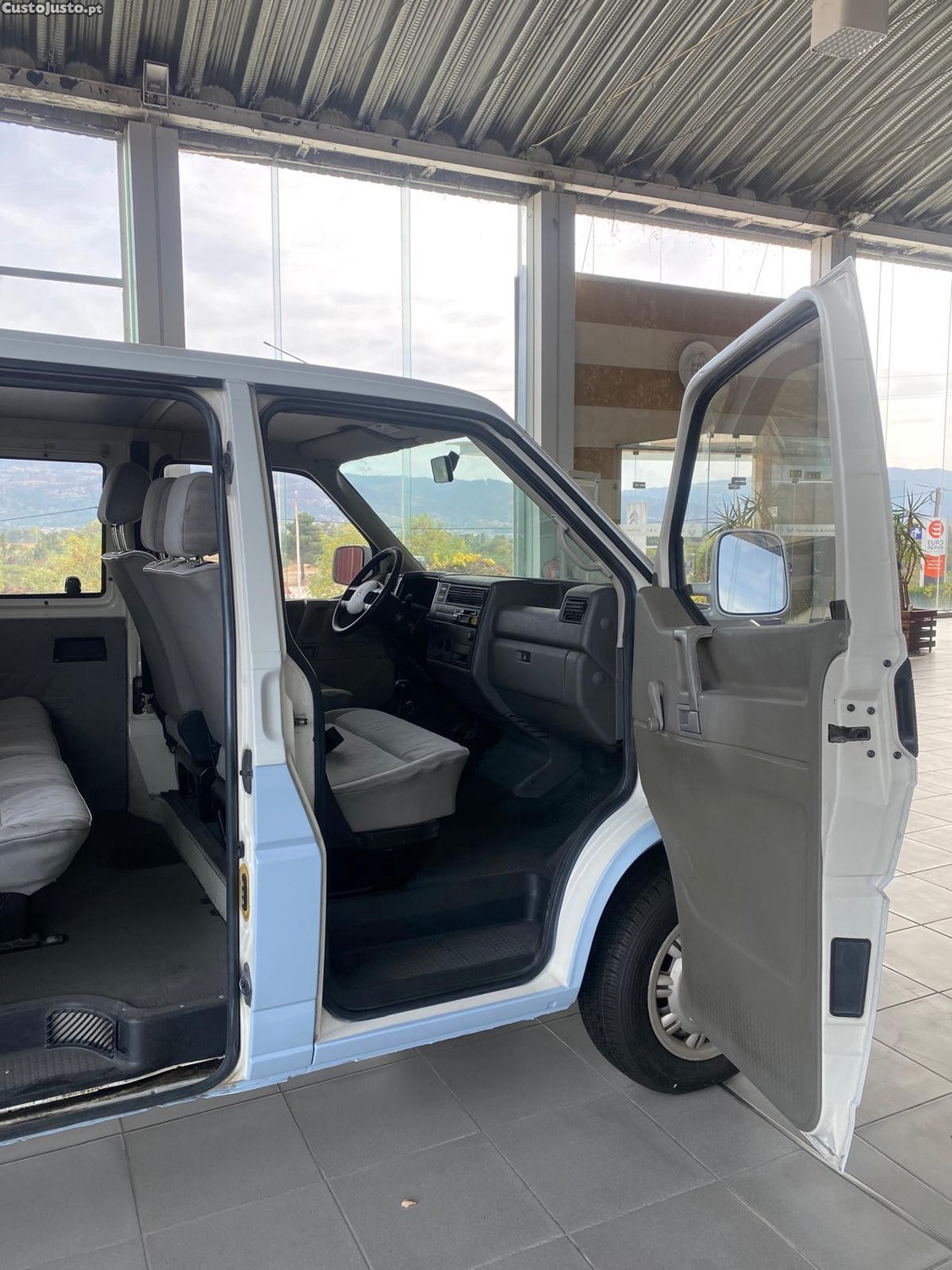 Volkswagen Transporter 7 lugares — fotografia 5