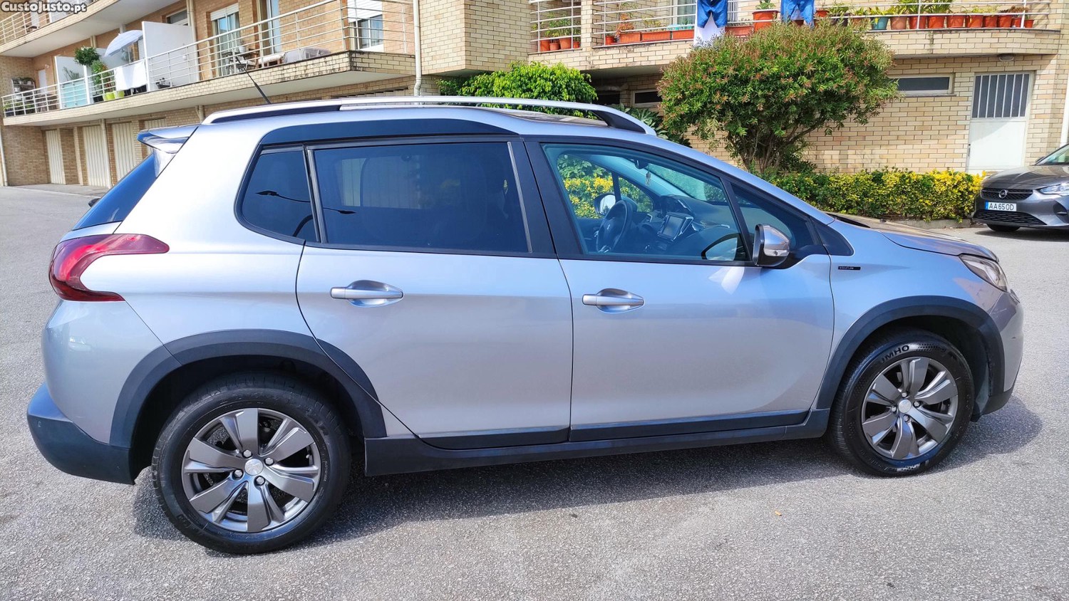 Peugeot 2008 Signature — fotografia 4
