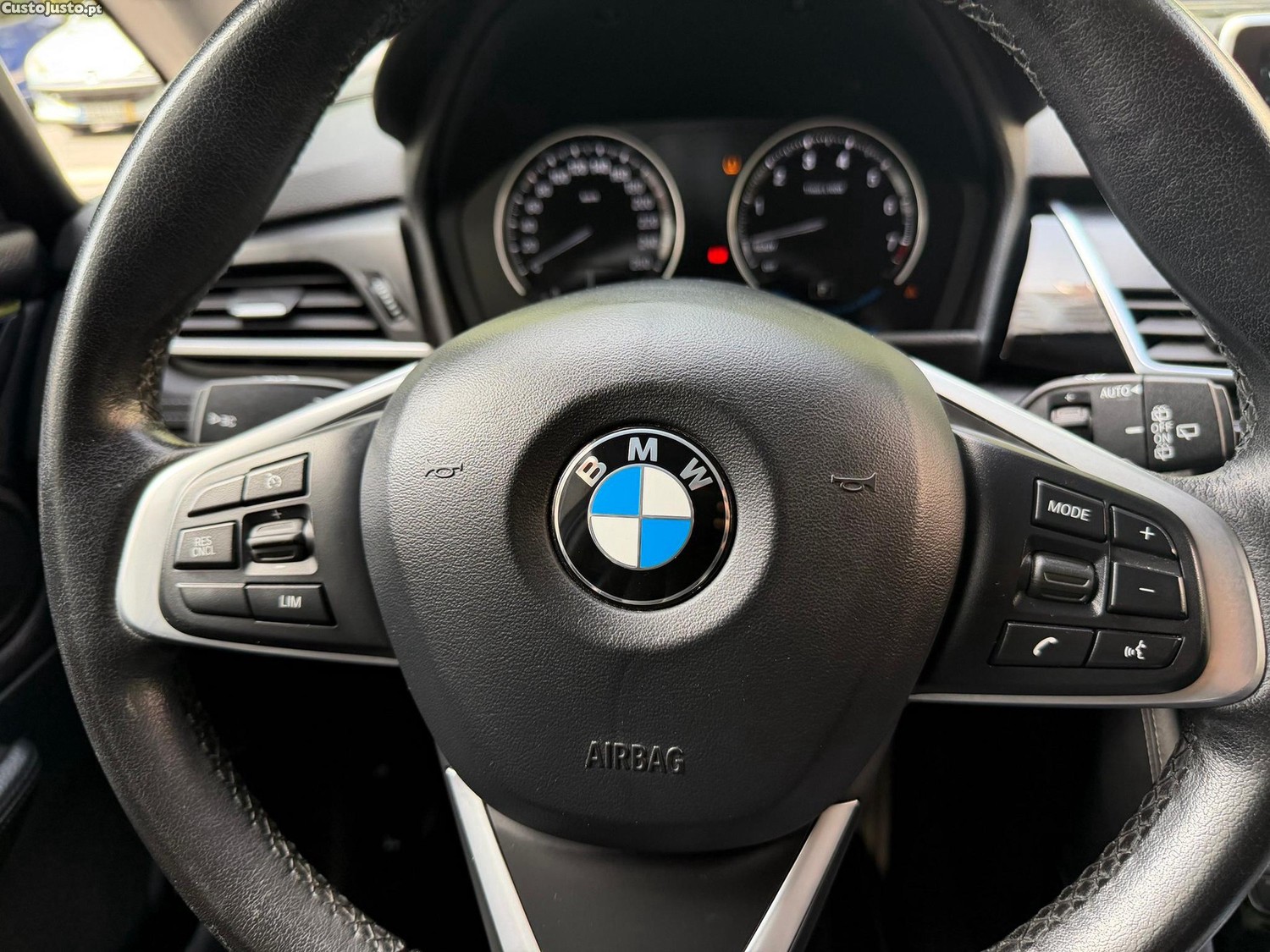 BMW 225 Active Tourer XE iPerformance Luxury Line — fotografia 14