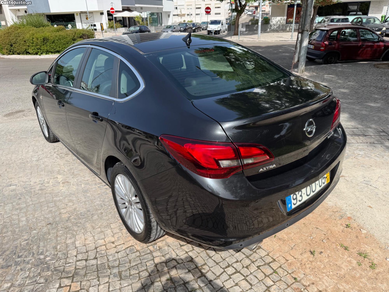 Opel Astra 1.4 T COSMO S/S — fotografia 15
