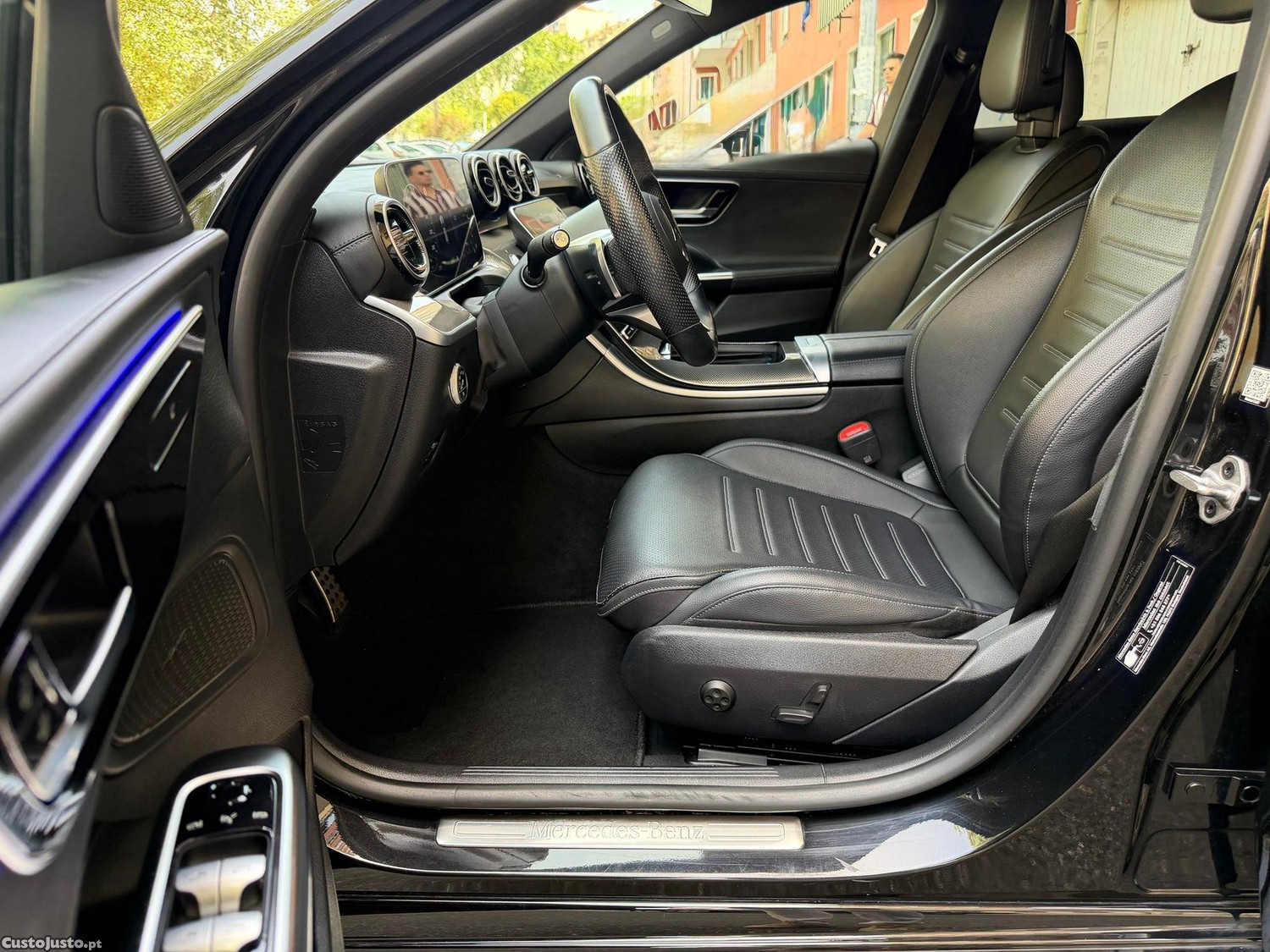 Mercedes-Benz C 300 e 9G-TRONIC Edition AMG Line — fotografia 17