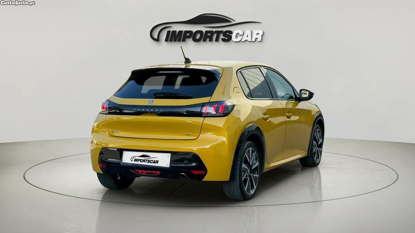 Peugeot 208 1.5 BlueHDi GT — photo 2