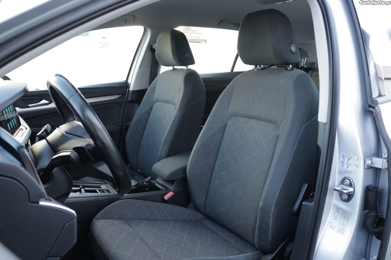 Volkswagen Golf Variant 2.0 TDI Life DSG 115cv — fotografia 41