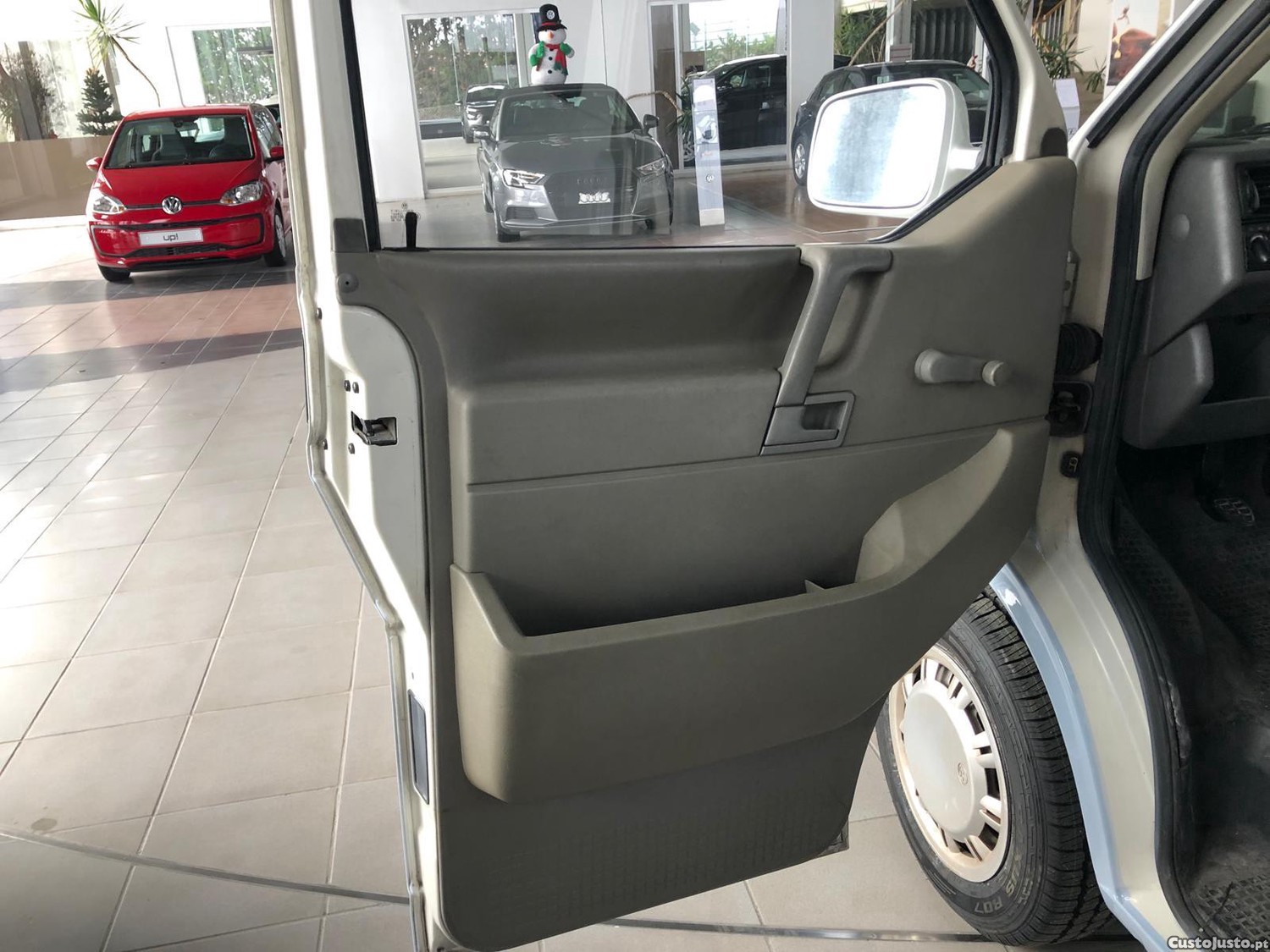 Volkswagen Transporter 7 lugares — fotografia 4
