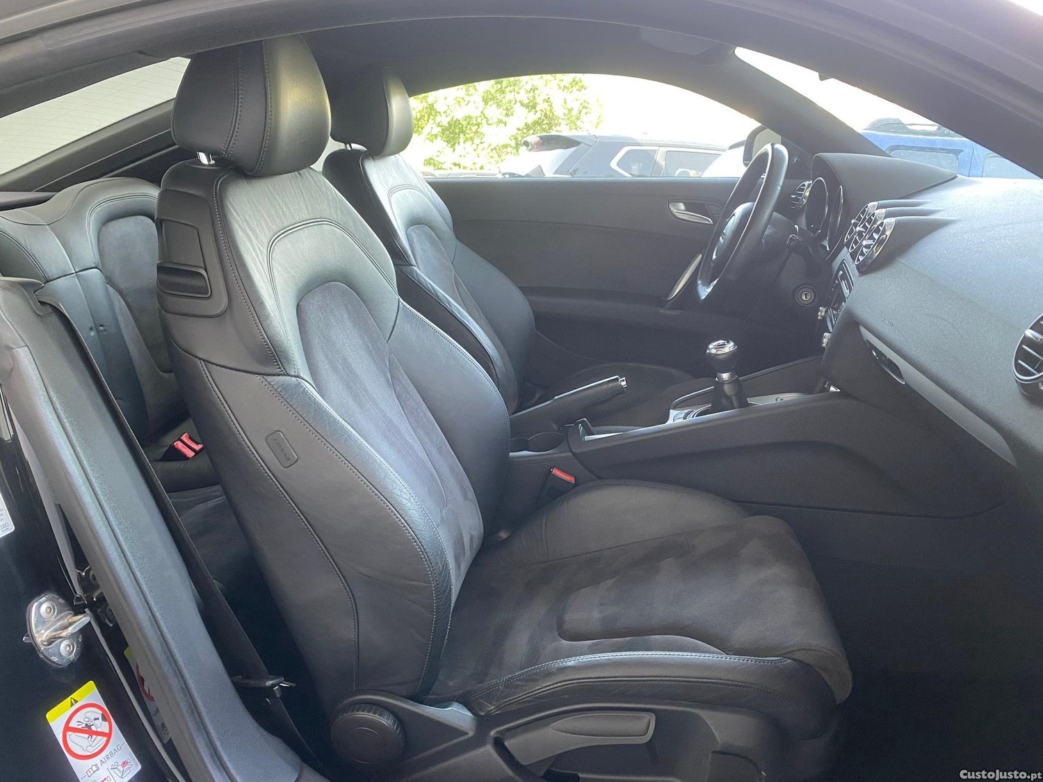 Audi TT Coupé 2.0 TFSi S-line — fotografia 5