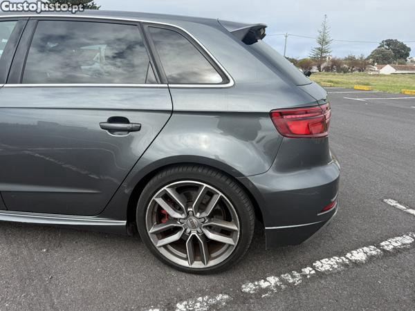 Audi S3 Sportback Sportback 2.0TFSI Quattro — fotografia 2