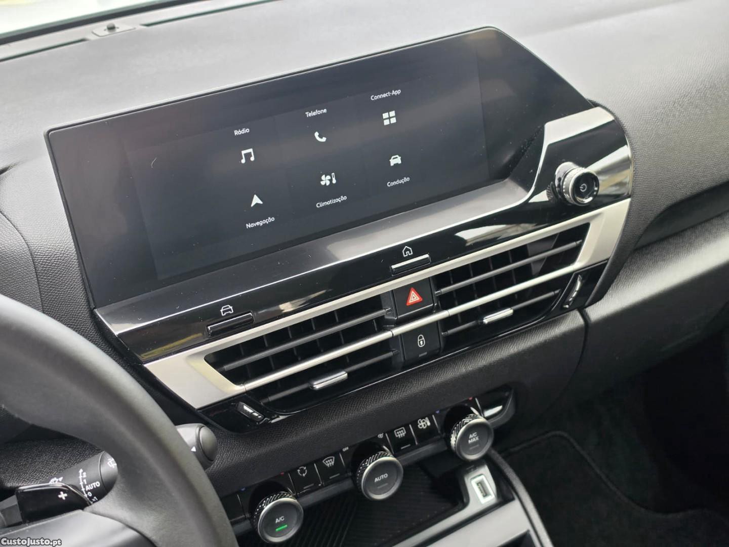 Citroën C4 X 1.2 Hybrid Max e-DSC6 — fotografia 3