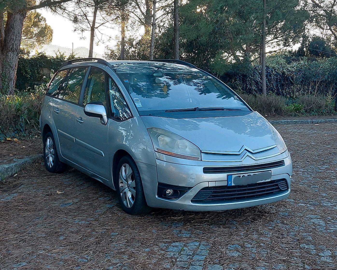 Citroën C4 Picasso 7 Lugares - 07 foto 3