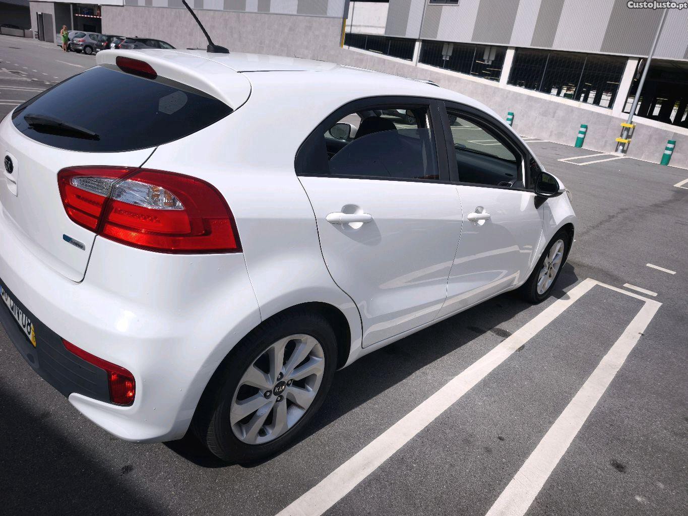 Kia Rio 1.1 crdi prime — fotografia 10