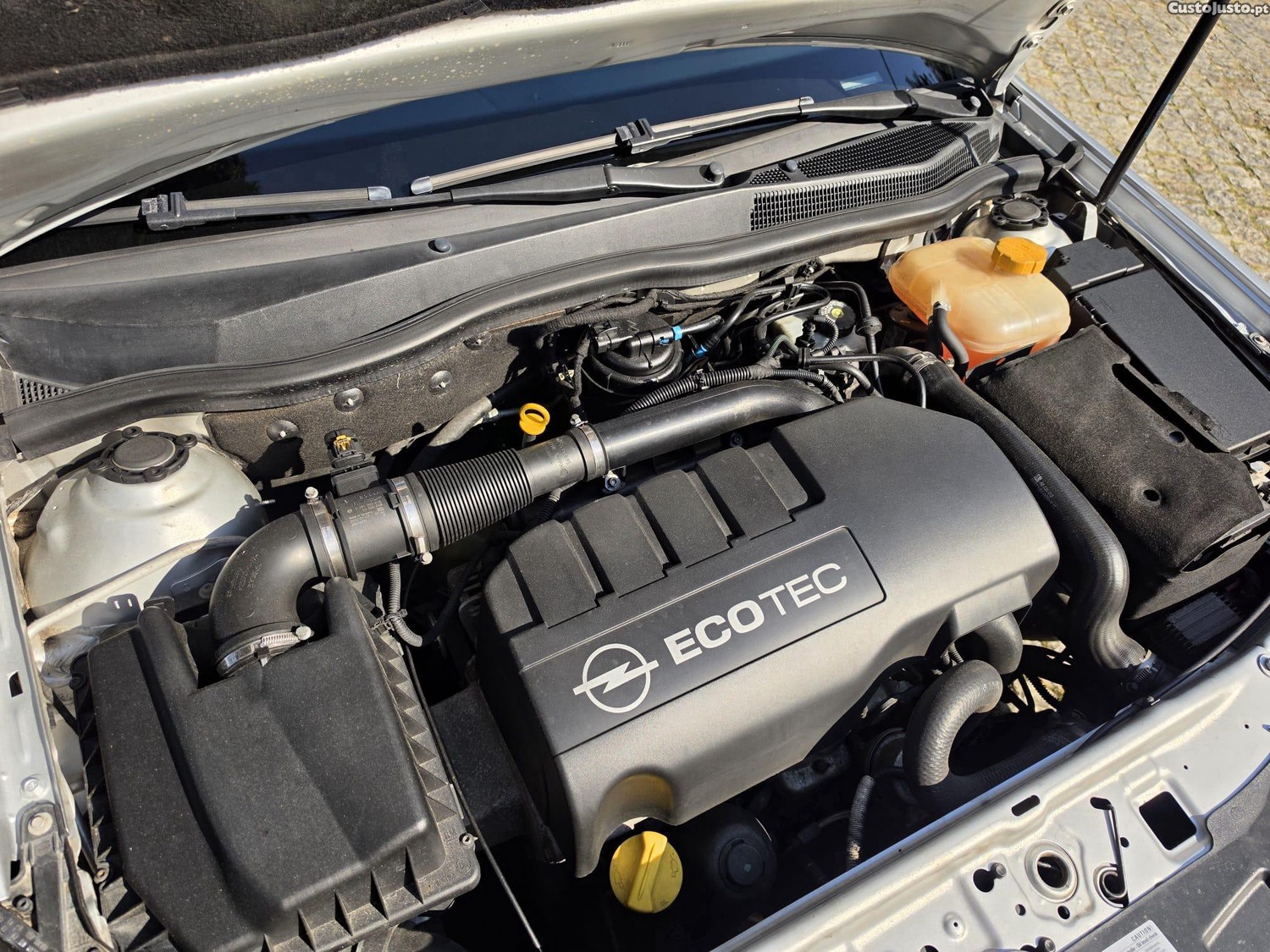Opel Astra Gtc — fotografia 7