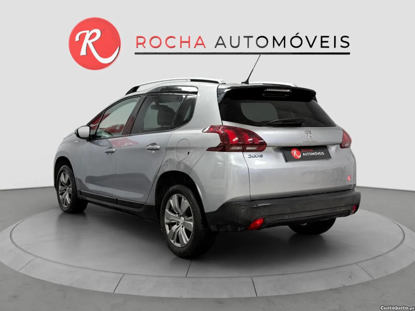 Peugeot 2008 1.4 HDi Access — fotografia 4