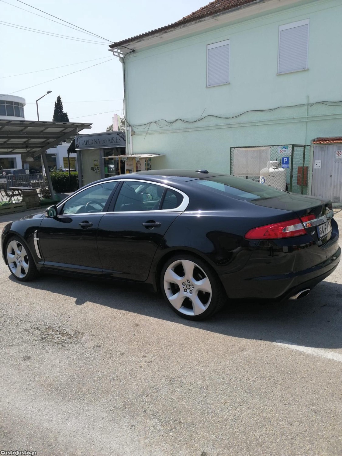 Jaguar XF 4.2 V8 Supercharged SV8 - 420 cv — fotografia 12