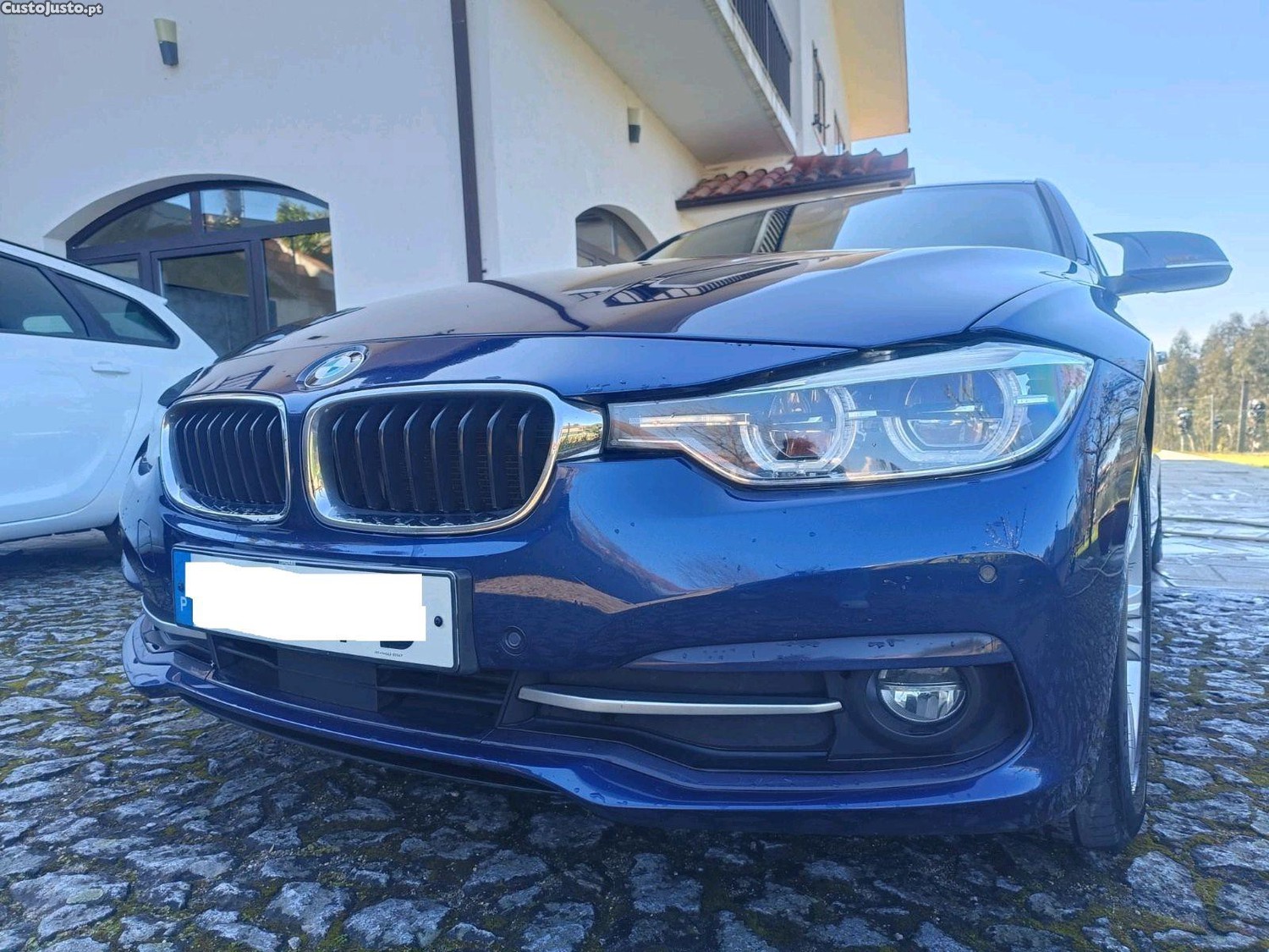 BMW 320 sport lci — fotografia 11