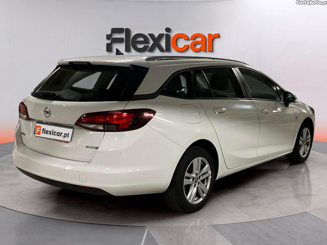 Opel Astra Sports Tourer 1.0 Dynamic Sport S/S — fotografia 21
