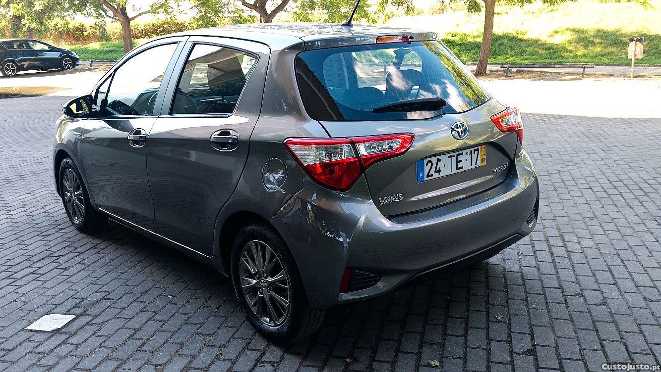 Toyota Yaris 1.5 híbrido 57Milkms Nac — fotografia 7