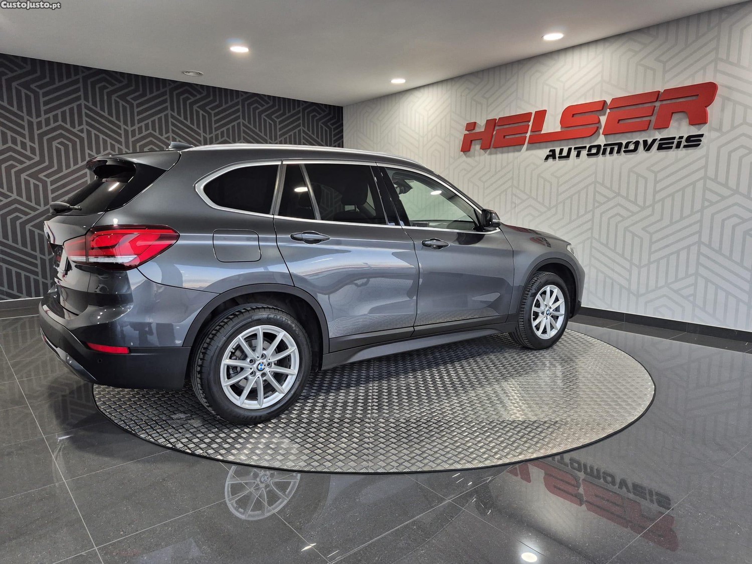 BMW X1 16 d sDrive Auto — fotografia 6