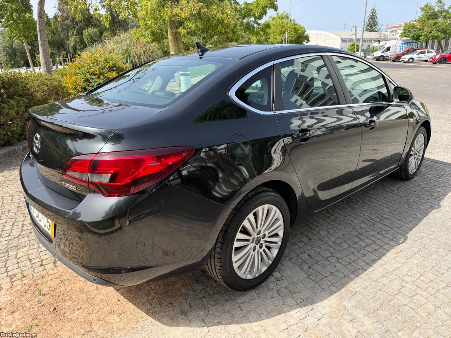 Opel Astra 1.4 T COSMO S/S — fotografia 17