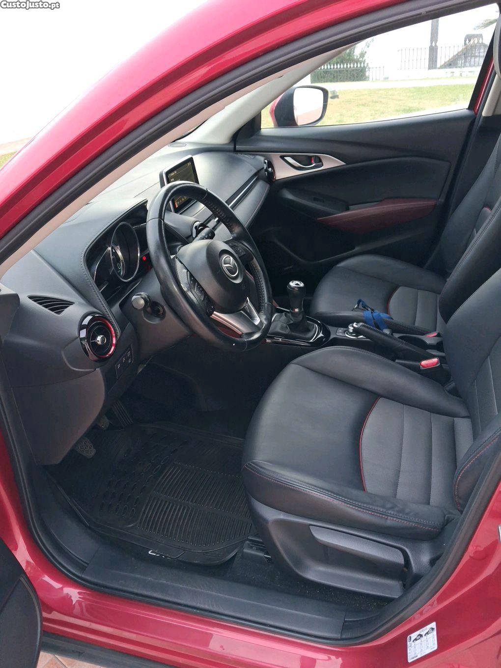 Mazda CX-3 passageiros — fotografia 3