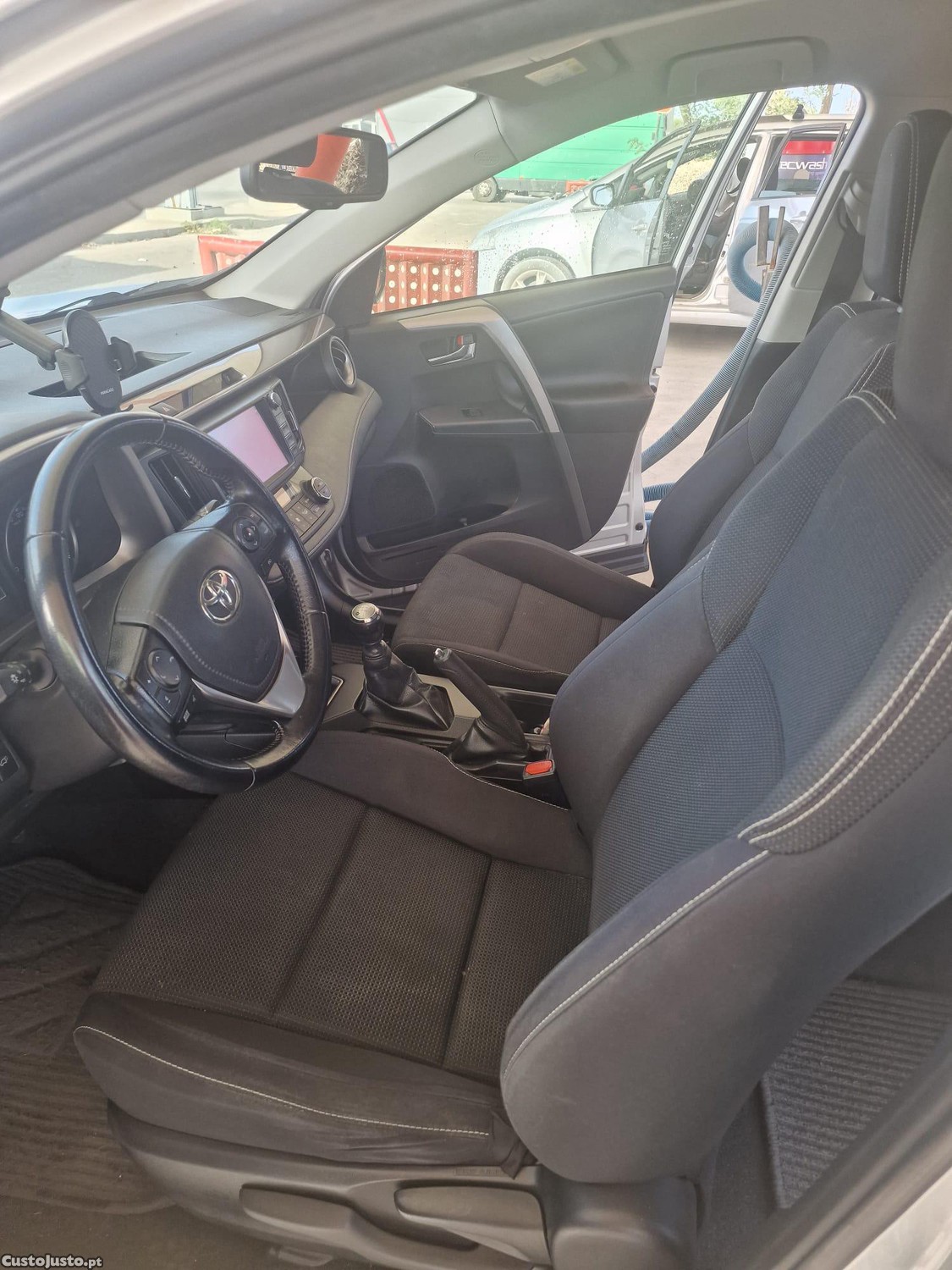 Toyota RAV4 2.0 D-4D 143 cv — fotografia 7