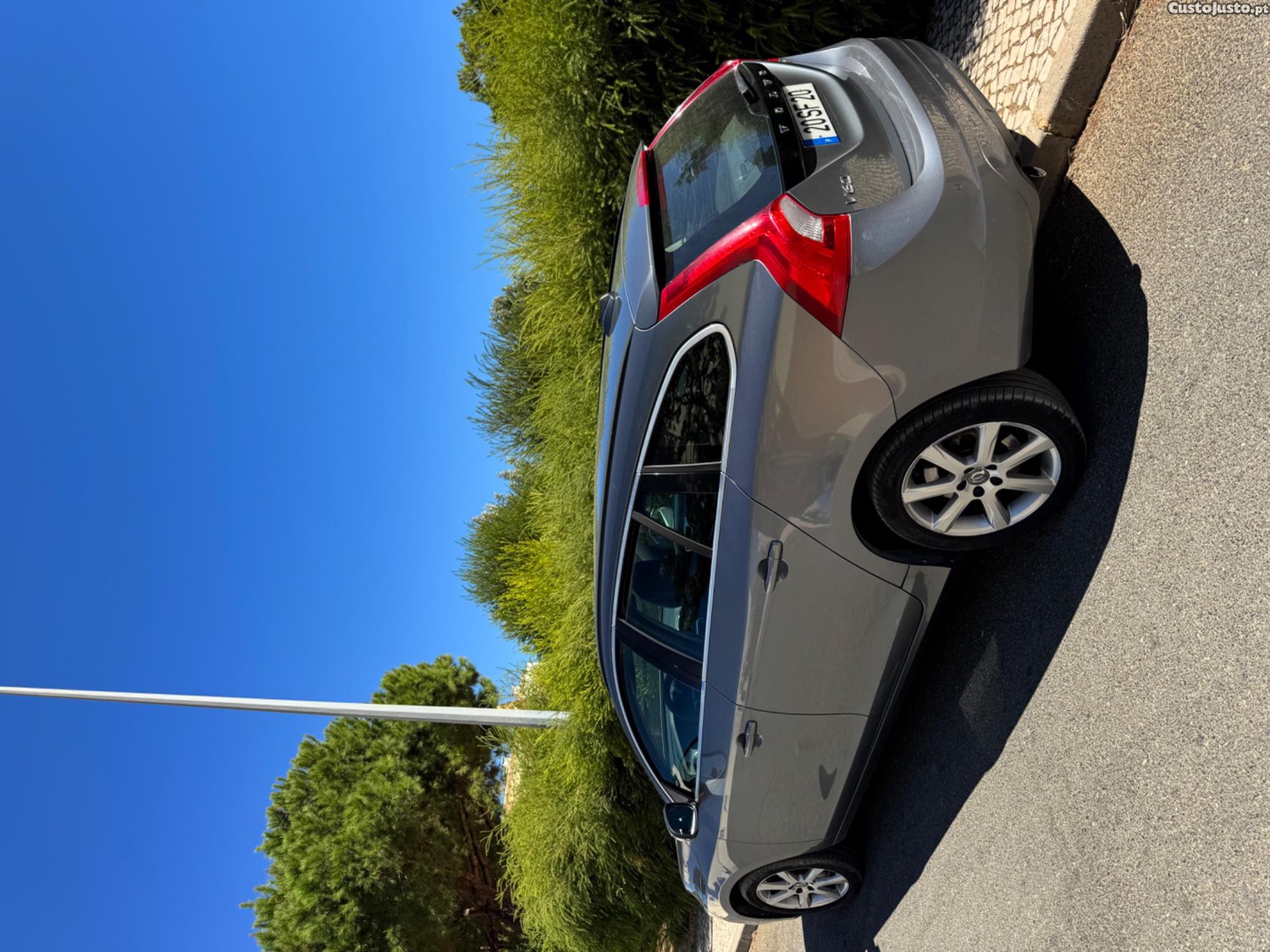 Volvo V60 2.0 - 16 foto 2